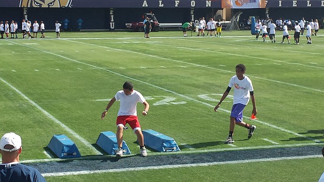 他是我们希 他是我们希